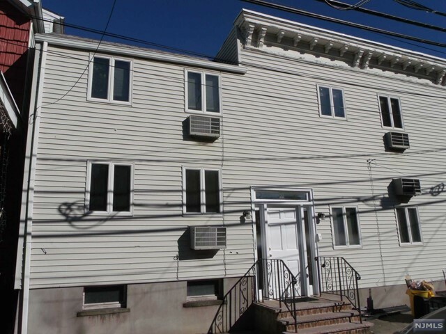 Property Photo:  22 South 3rd Street 4  NJ 07029 