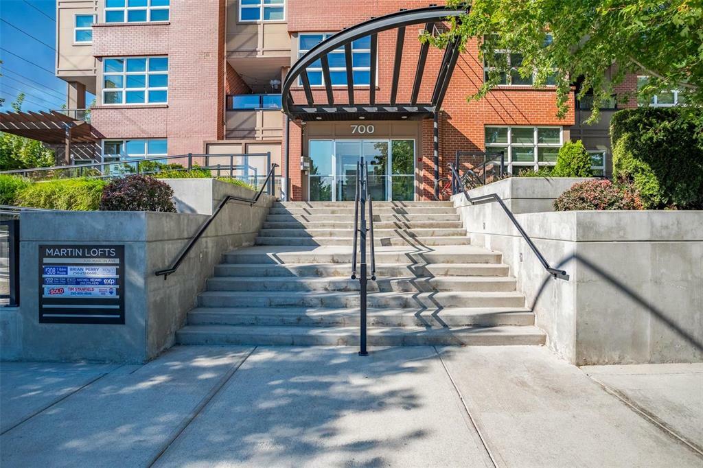 700 Martin Avenue 409  Kelowna BC V1Y6V3 photo
