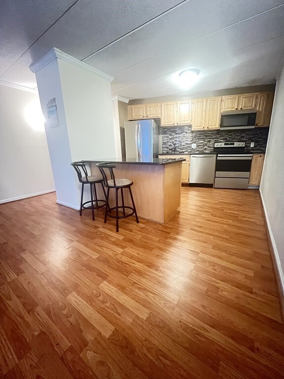 Property Photo: 152 Turner Rd 10 MA 01746