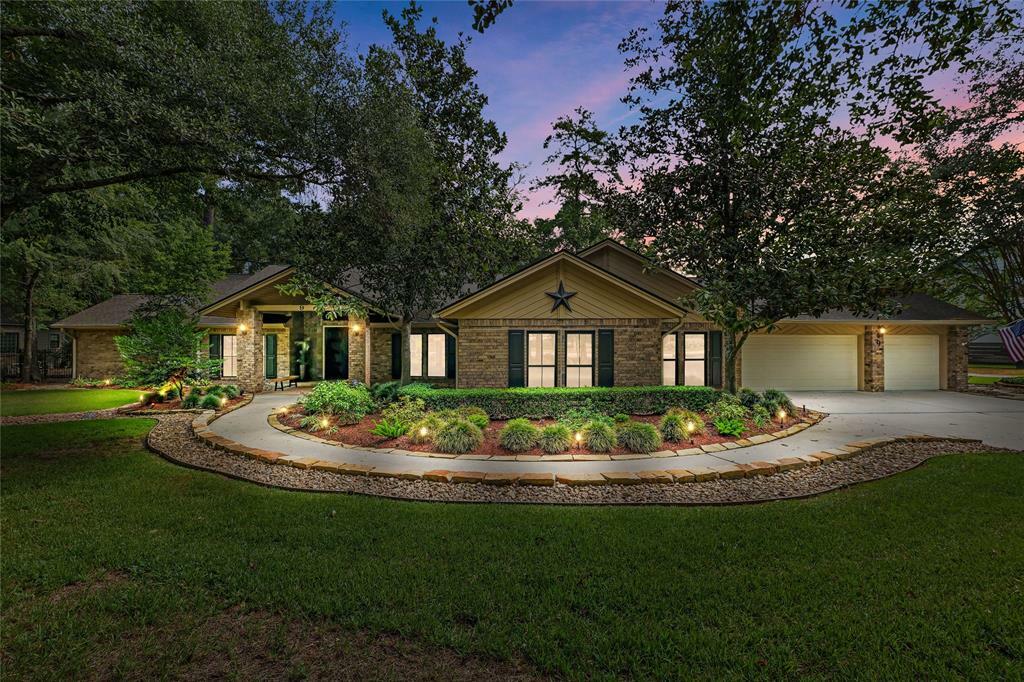 9 N Longspur Drive  The Woodlands TX 77380 photo