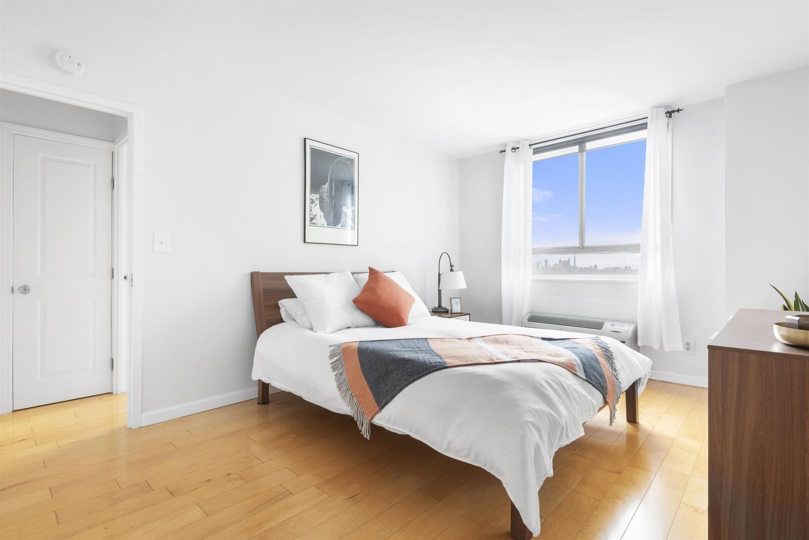 Property Photo:  100 Manhattan Ave 1810  NJ 07087 