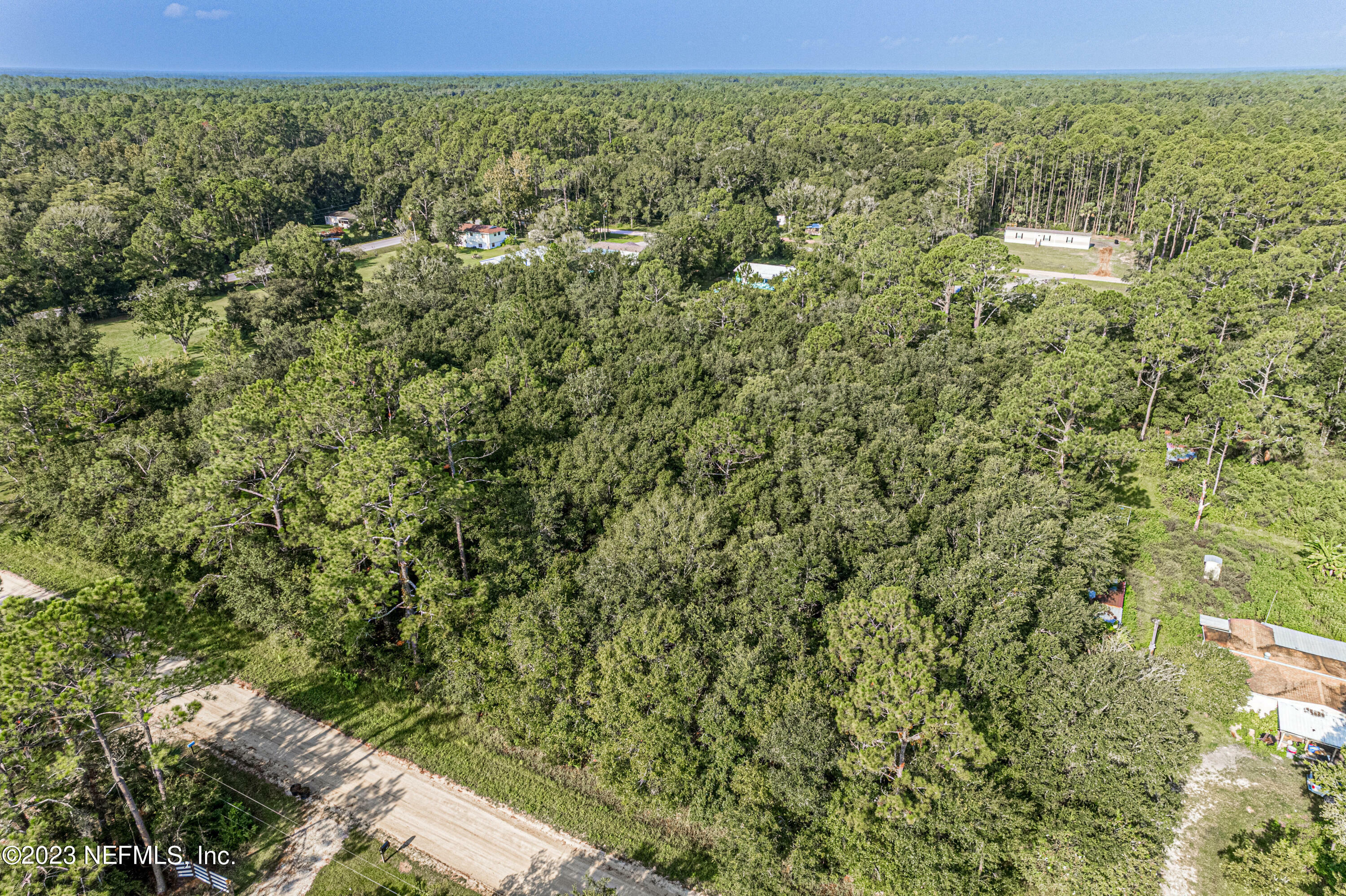 Property Photo: 1416 Sherwood Street FL 32110