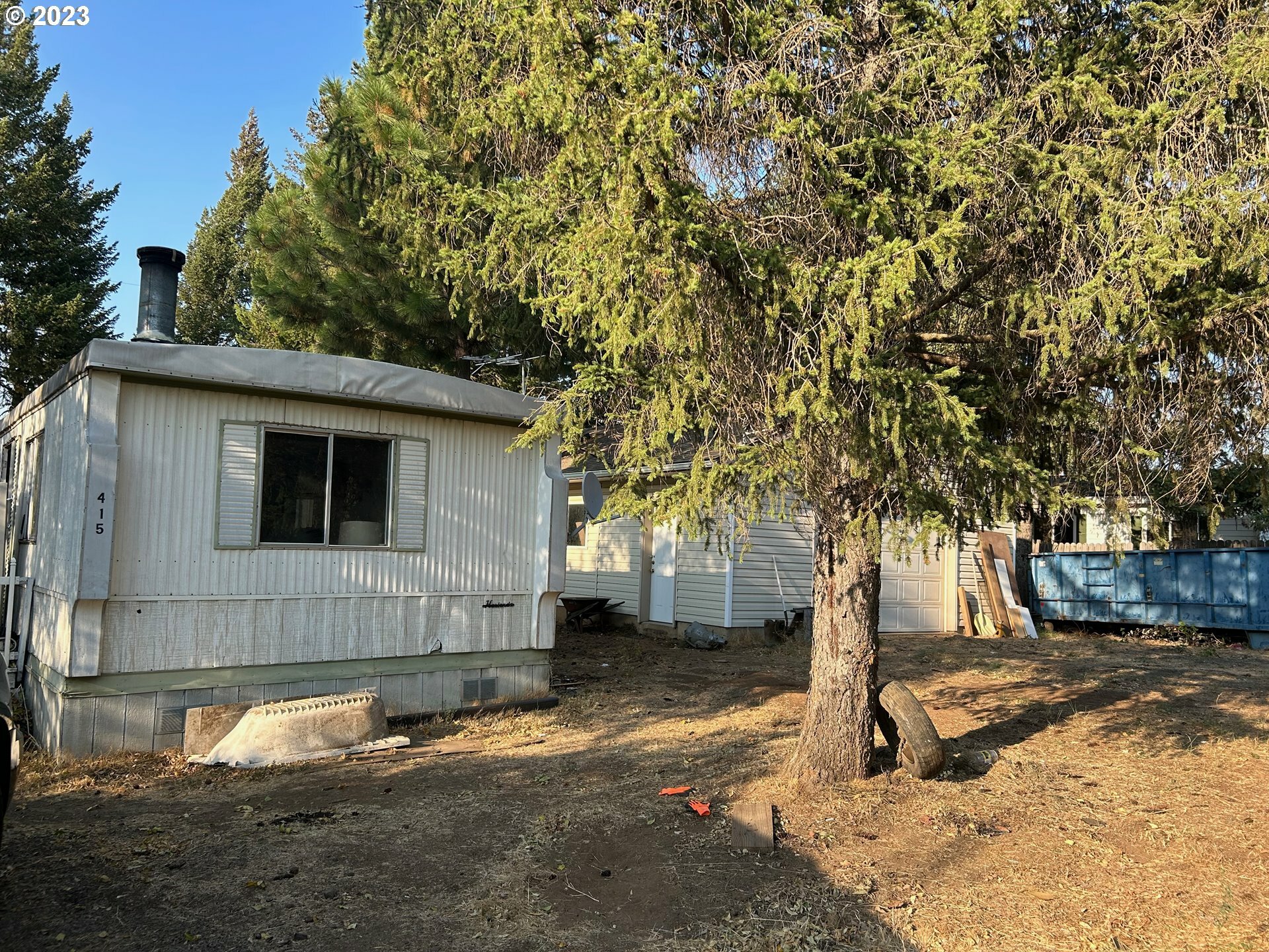 Property Photo:  415 W Putman St  WA 98620 