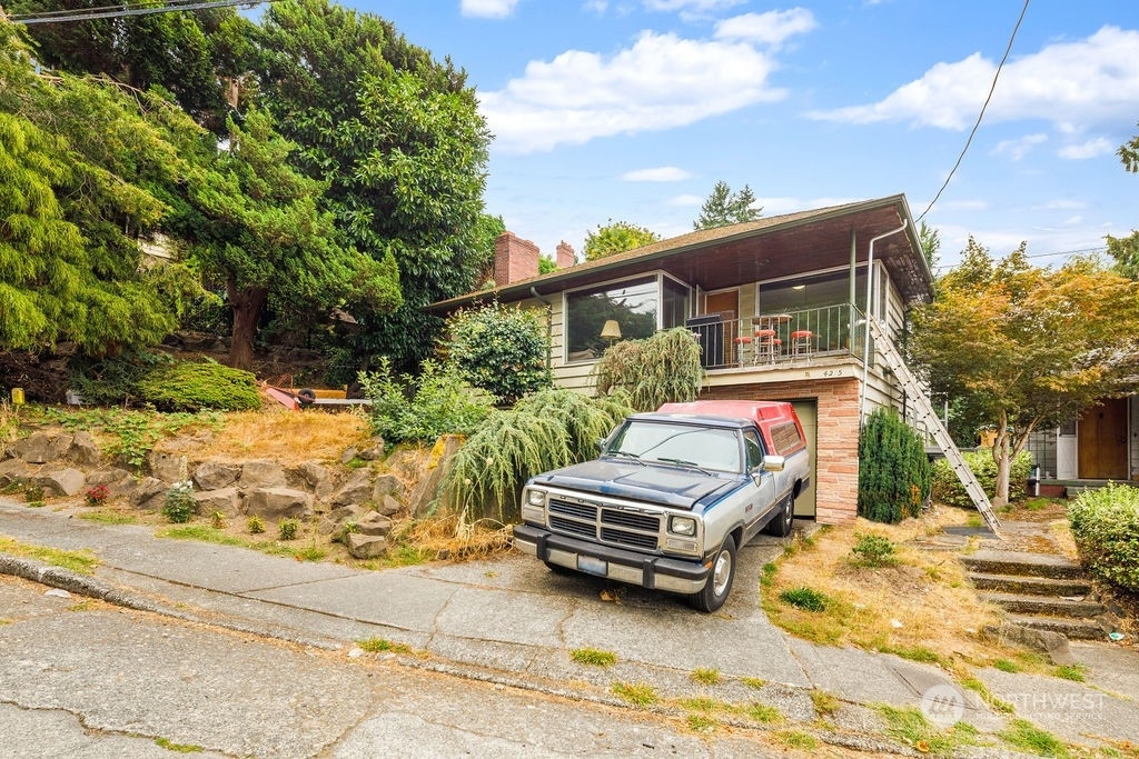 Property Photo: 4215 SW Myrtle Street WA 98136