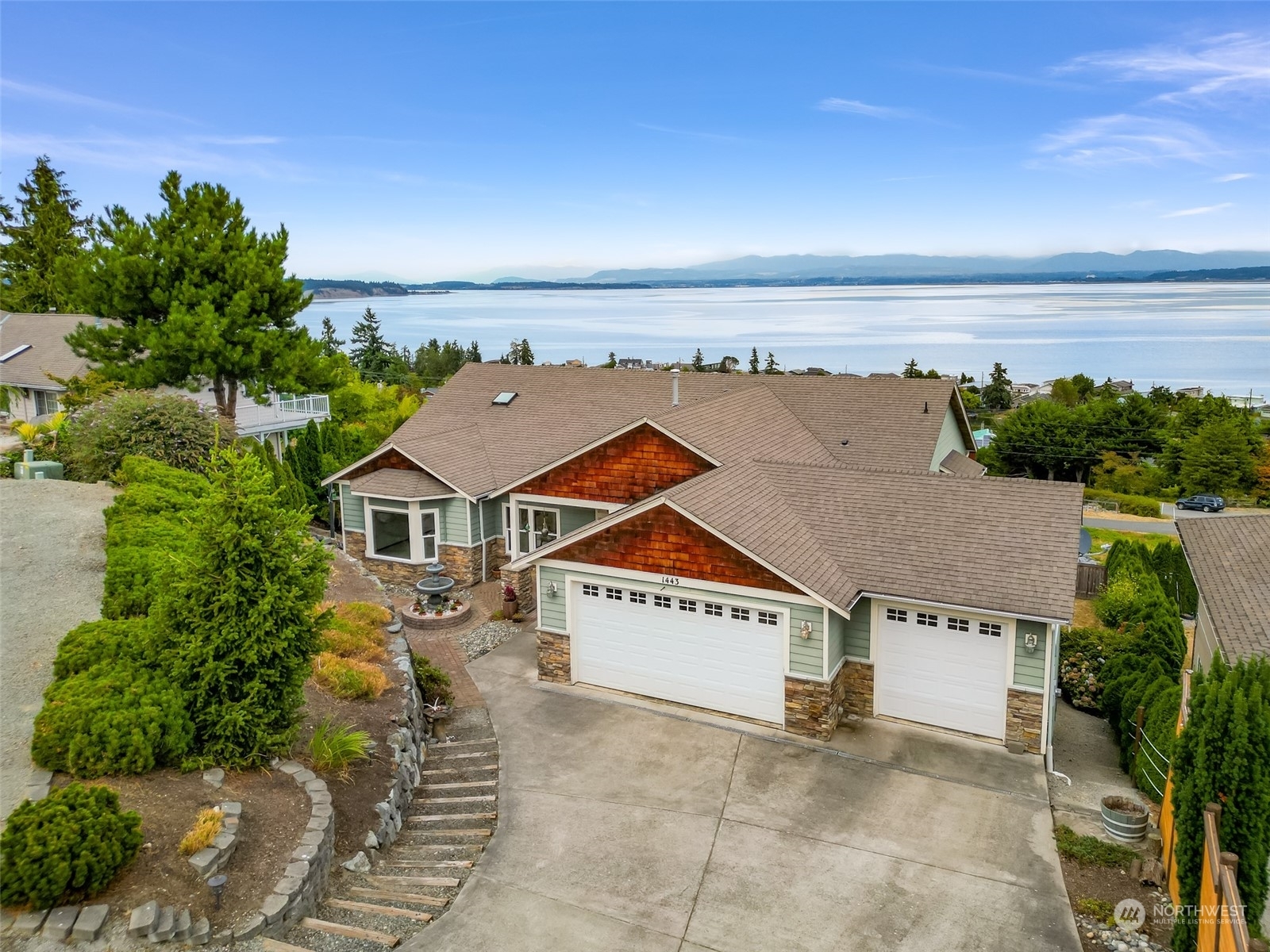 Property Photo:  1443 Sloan Place  WA 98282 