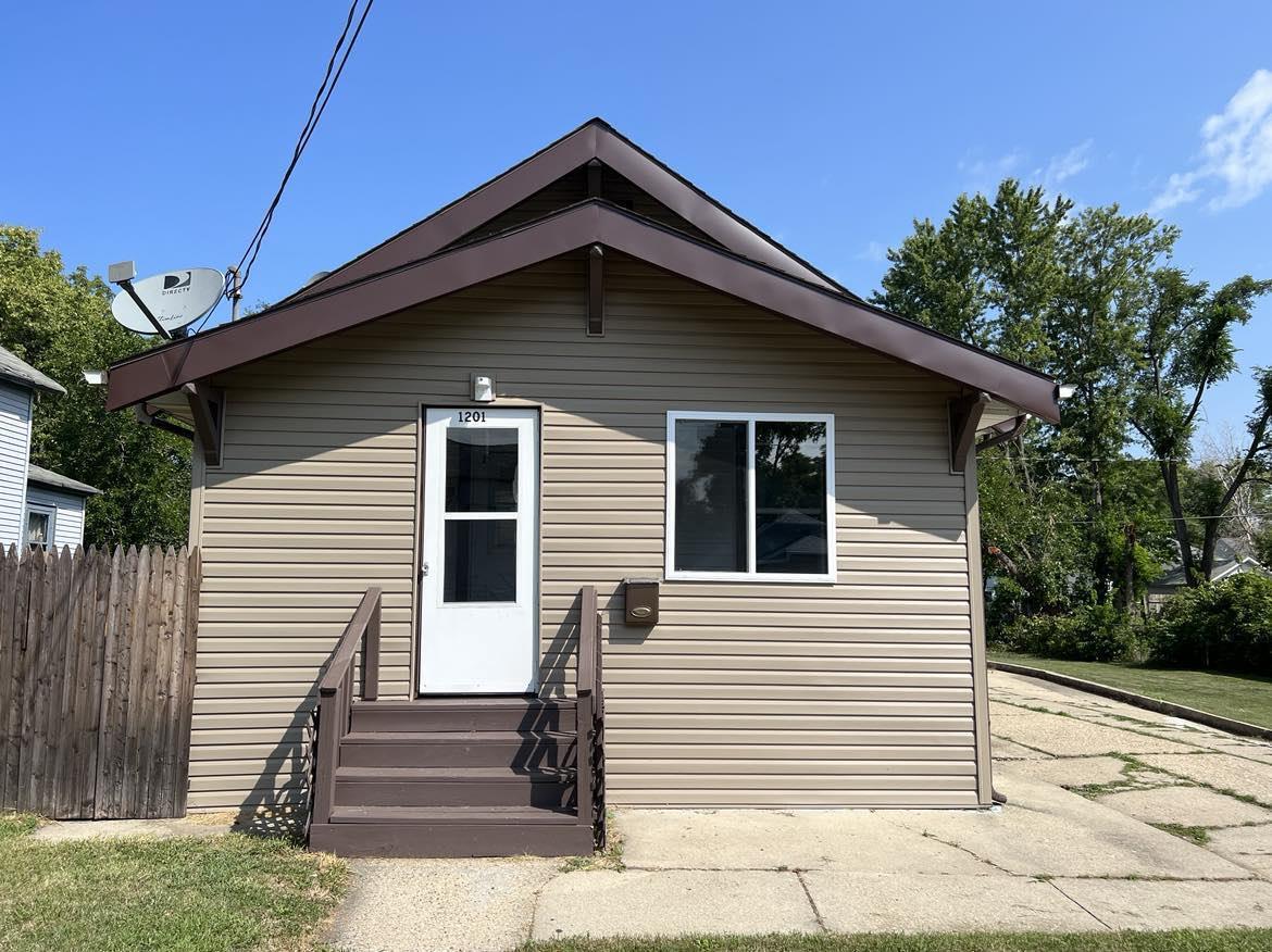 Property Photo: 1201 Randall Street WI 53511