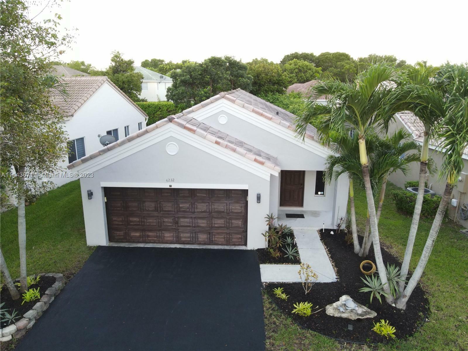 Property Photo:  4232 Mahogany Ridge Dr  FL 33331 