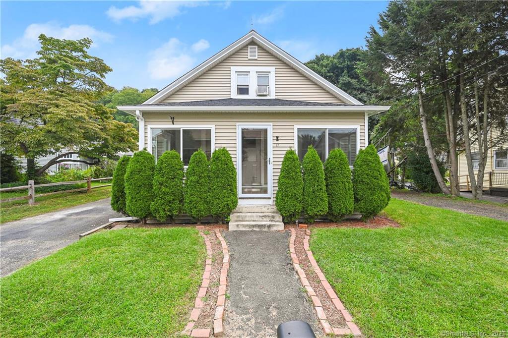 Property Photo: 17 Bostwick Place CT 06776