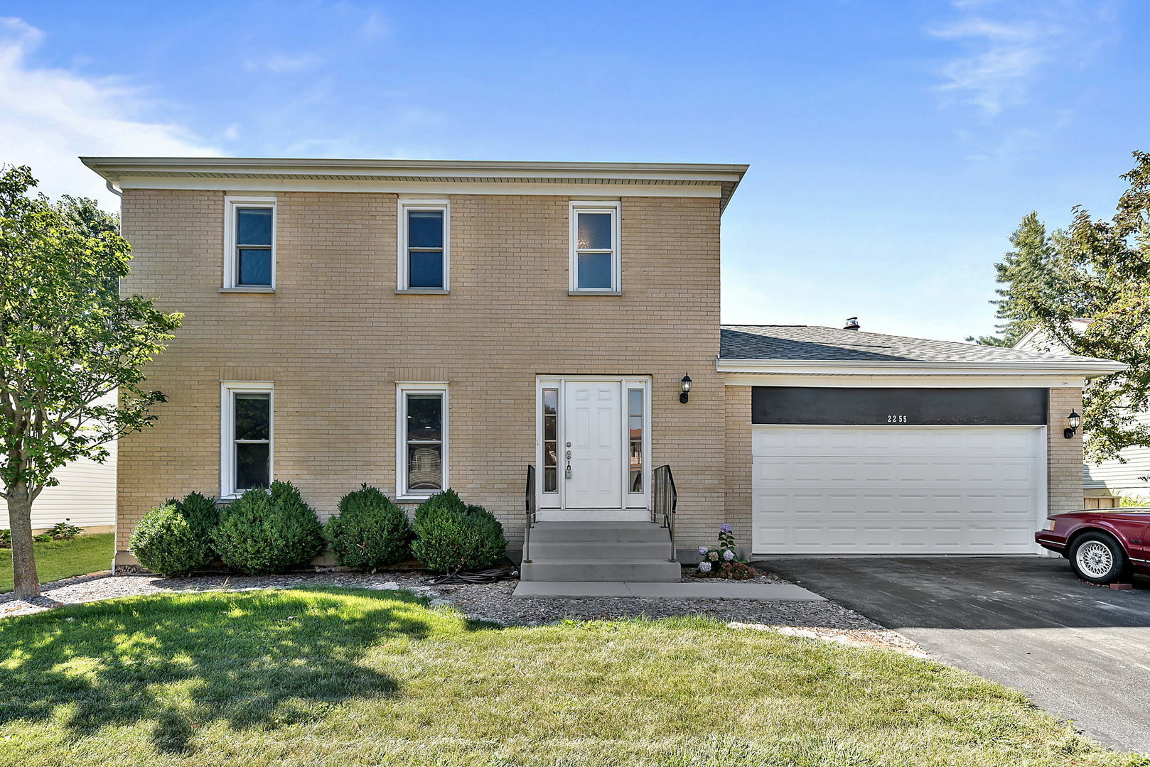 Property Photo:  2255 Ridge Avenue  IL 60504 