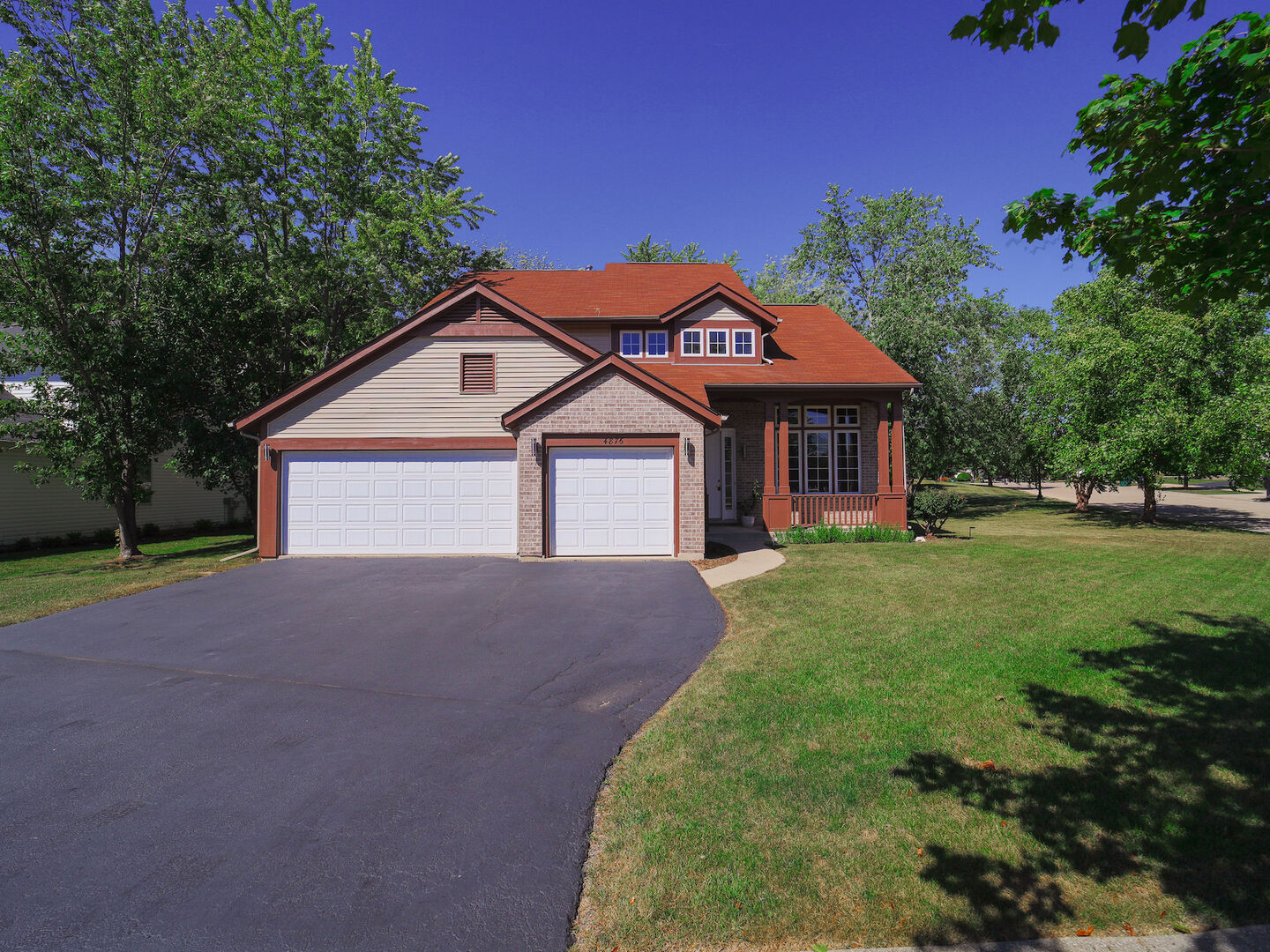 Property Photo:  4876 W Heritage Lane  IL 60083 