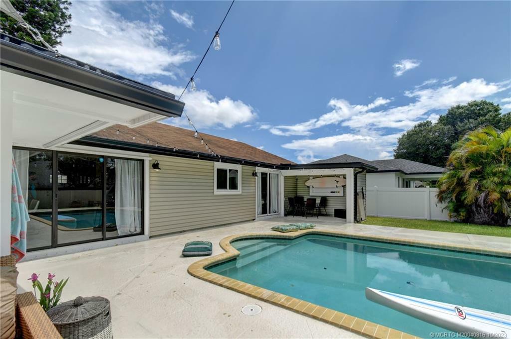 Property Photo: 662 SE Chapman Avenue FL 34984