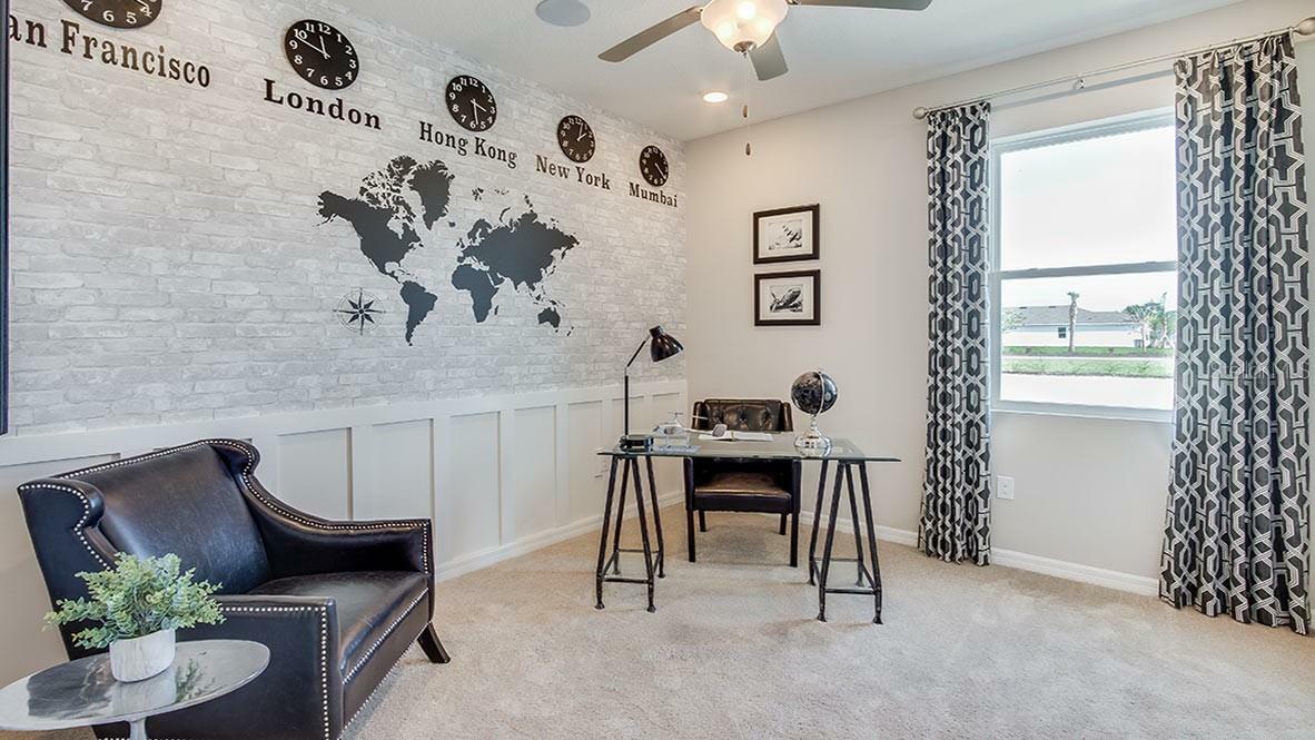 Property Photo: 5121 Stokes Way FL 34785