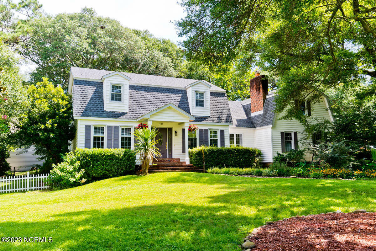 Property Photo:  430 Holly Street  NC 28594 