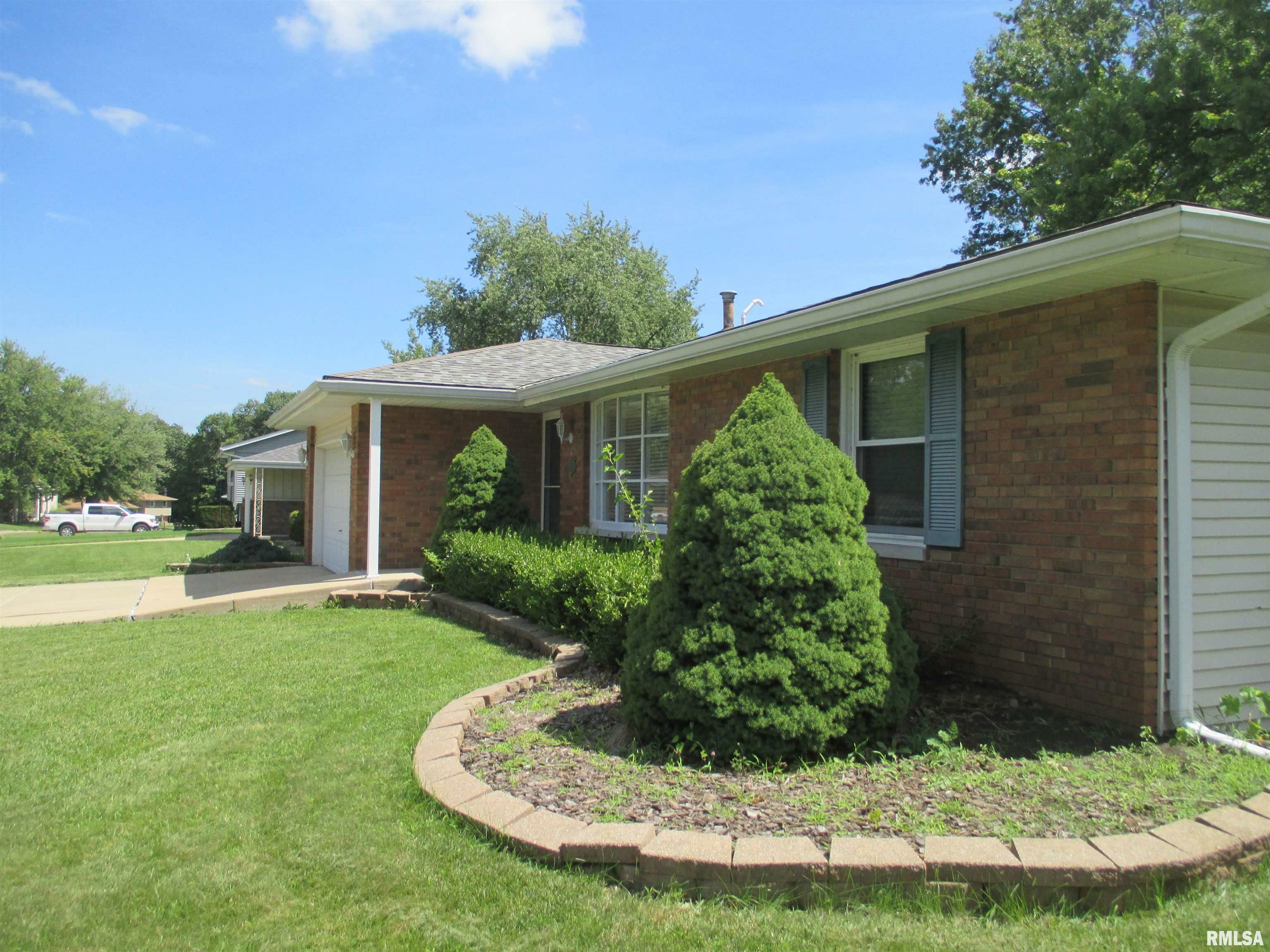 Property Photo: 5216 W Airways Road IL 61607