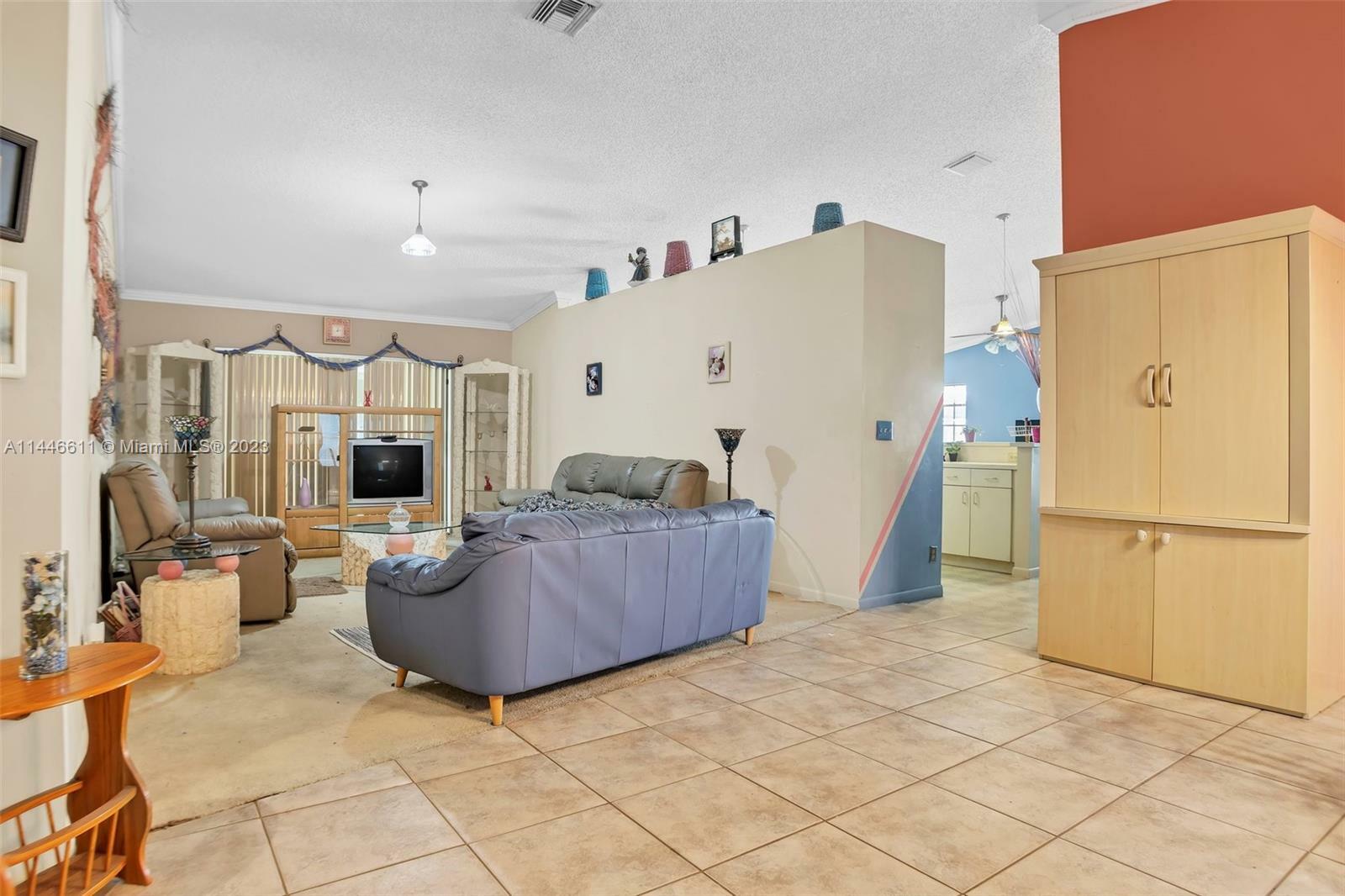 Property Photo: