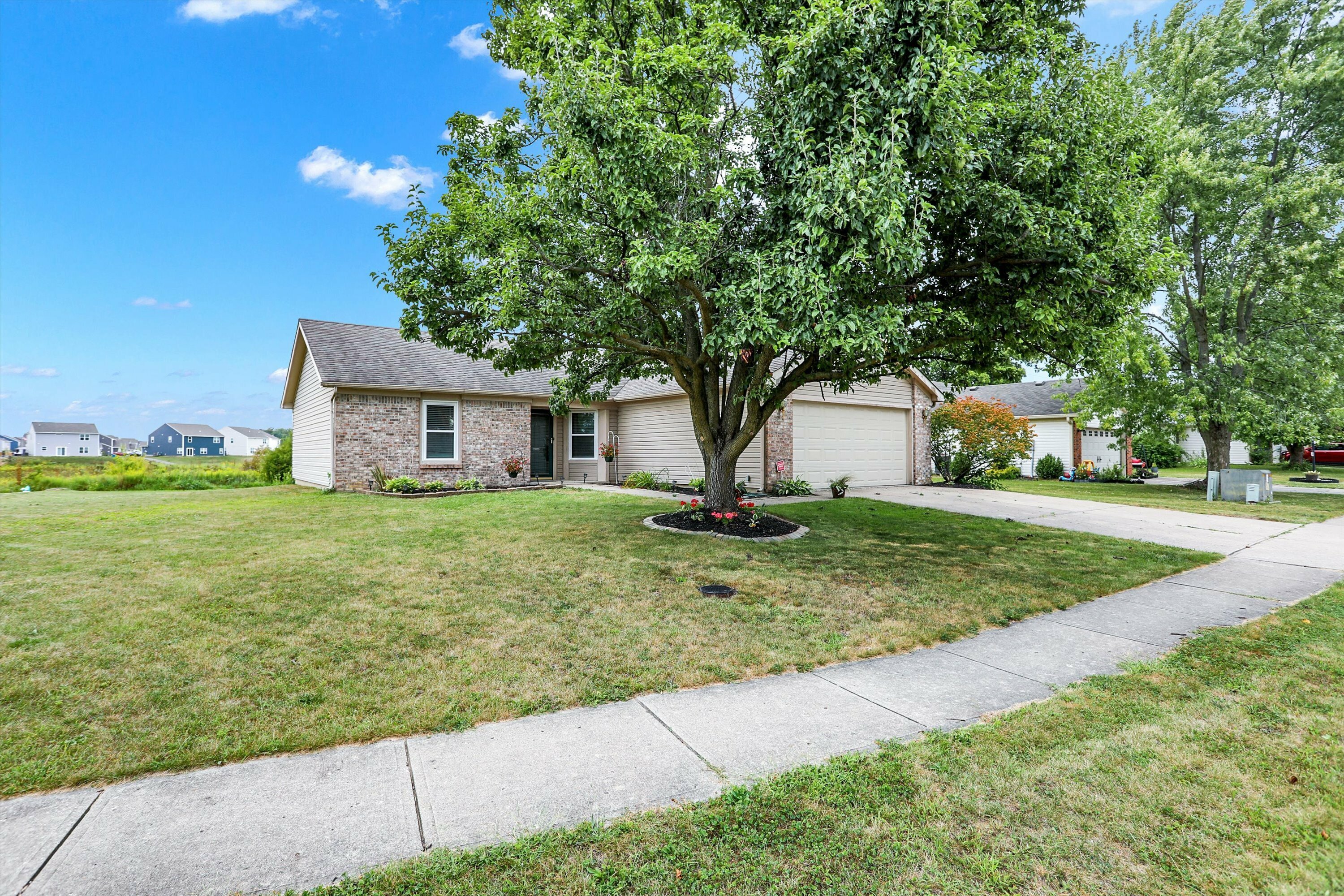 Property Photo: 418 S Creekstone Drive IN 46239