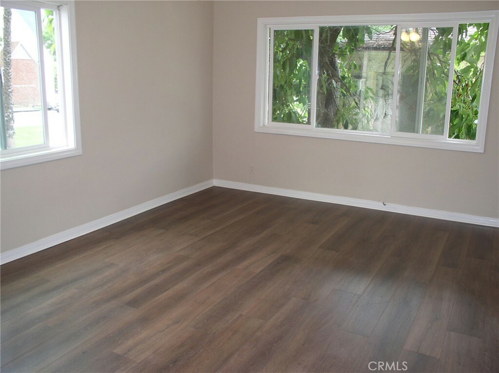 Property Photo:  713 S Glenoaks Boulevard  CA 91502 