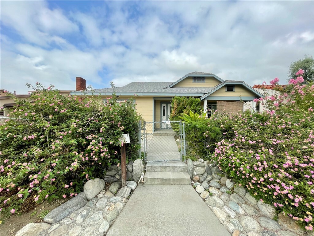 Property Photo:  1019 N Enid Avenue  CA 91702 