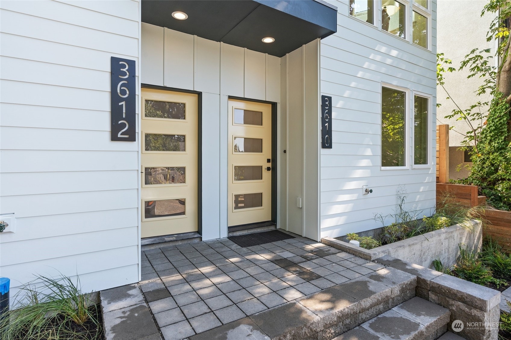 Property Photo: 3610 Linden Avenue N WA 98103