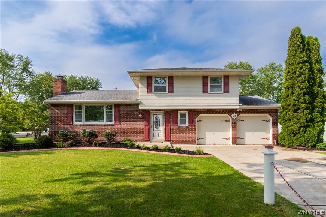 Property Photo: 72 Regency Drive NY 14072