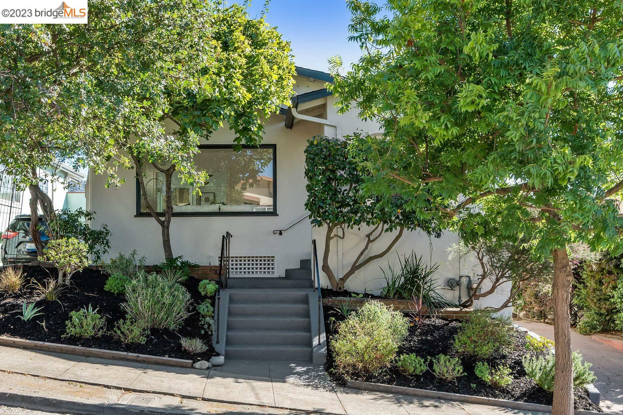 Property Photo:  1431 E 36th St  CA 94602 