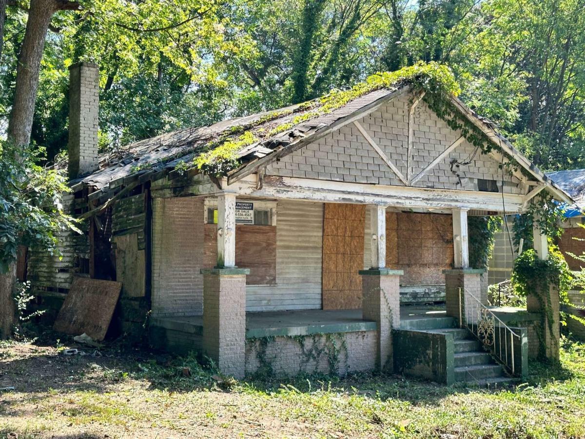 Property Photo: 1148 Welch Street SW GA 30310