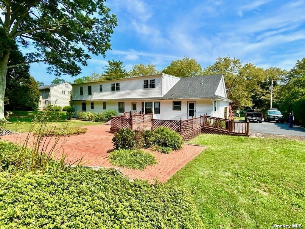 29 Grayon Drive  Dix Hills NY 11746 photo