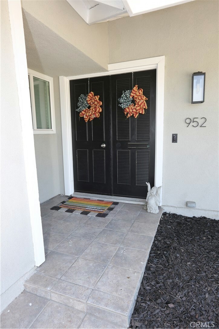 Property Photo: 952 Cunningham Drive CA 90601