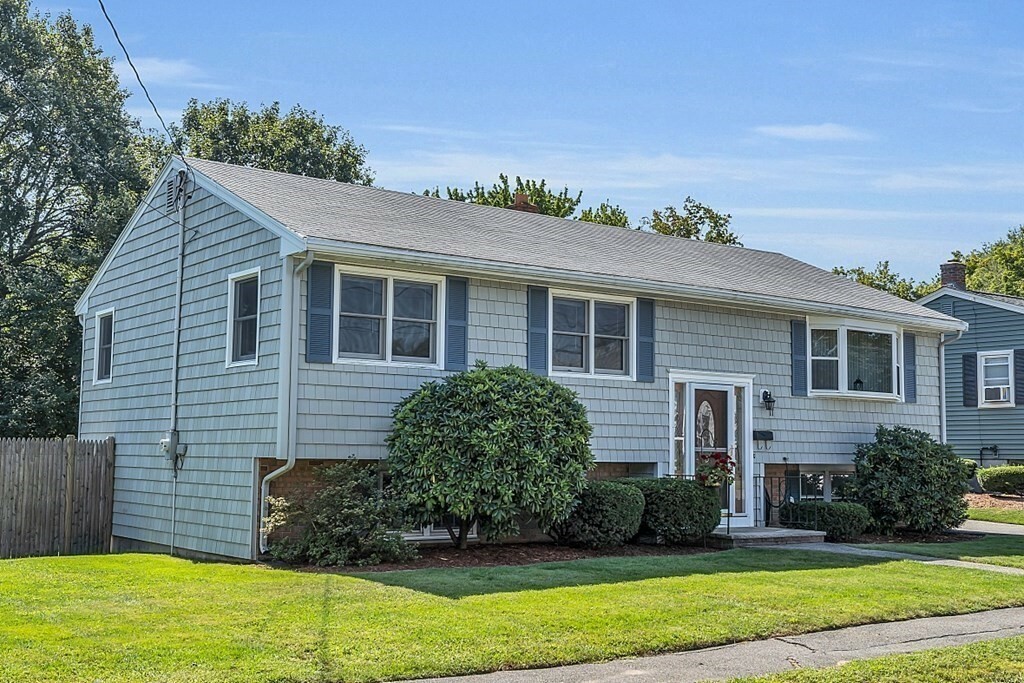 Property Photo: 11 Esquire Dr MA 01960