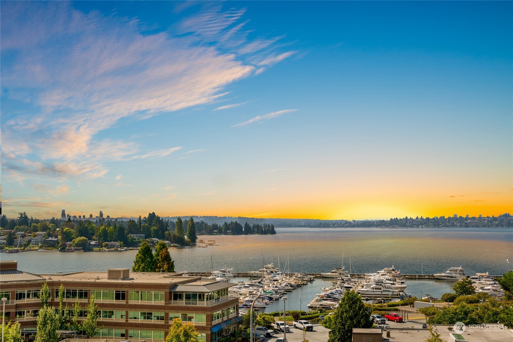 Property Photo:  5304 Lake Washington Boulevard H  WA 98033 