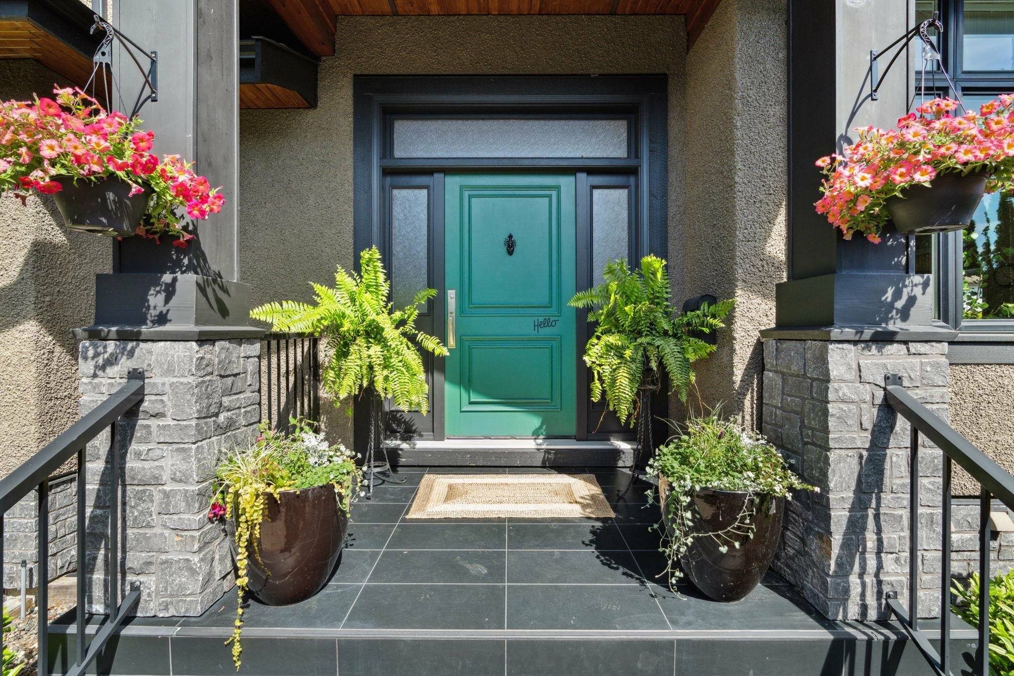 Property Photo: 4020 Glenview Crescent BC V7R3G4