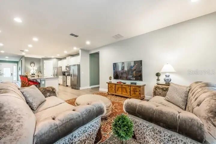 Property Photo:  7648 Wilmington Loop  FL 34747 