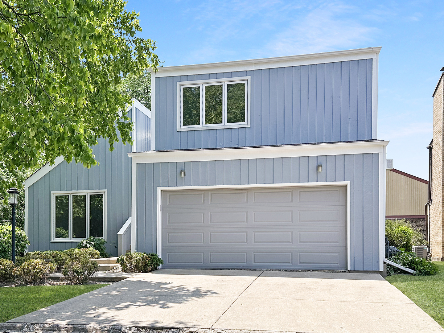 Property Photo: 2471 Cobblewood Drive IL 60062