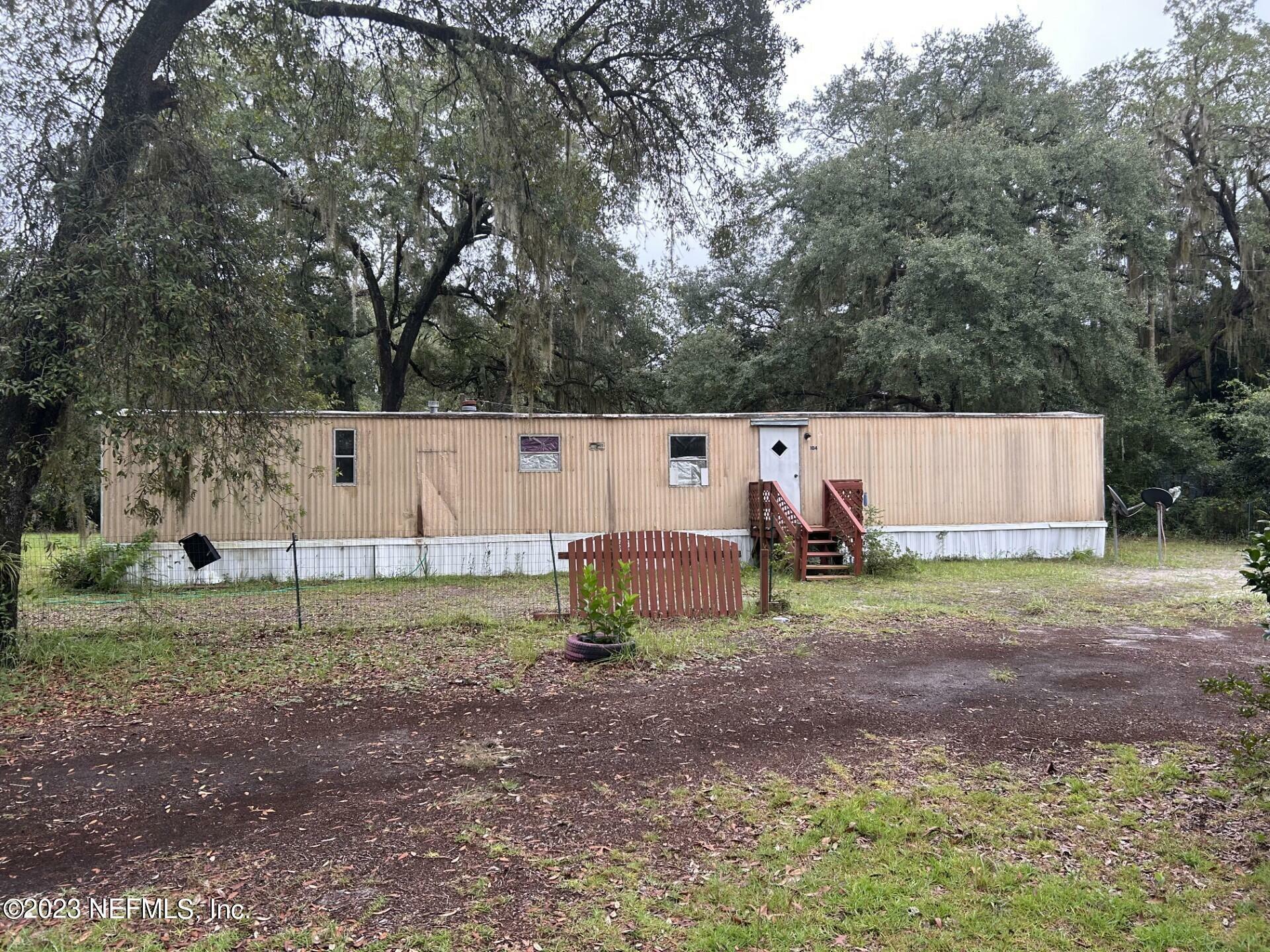 Property Photo: 104 Cable Ct FL 32177