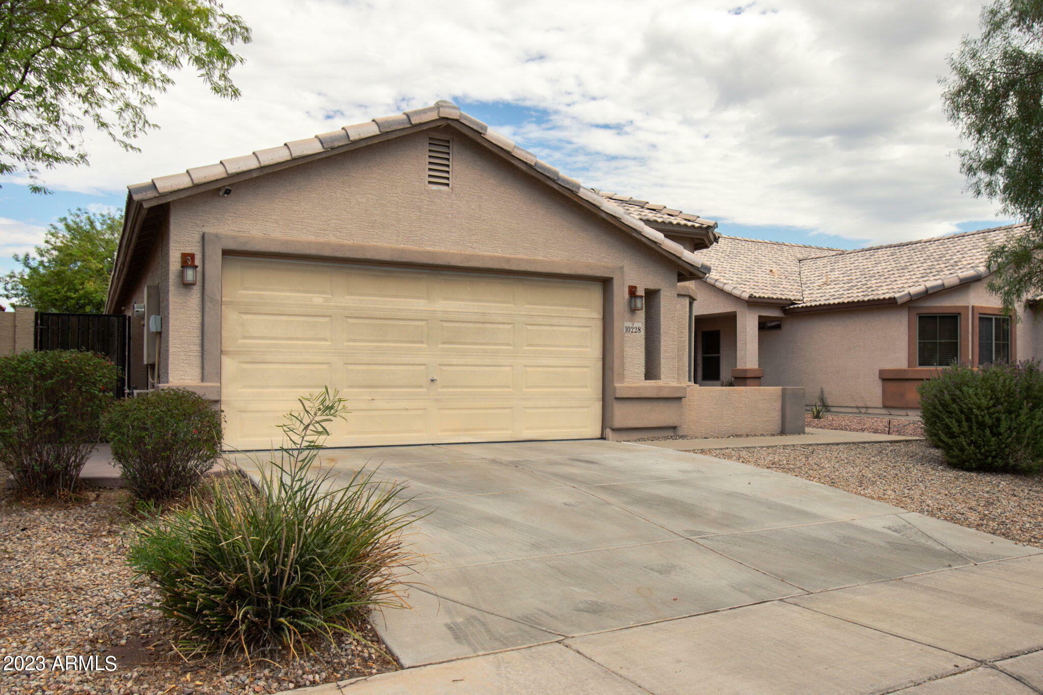 Property Photo:  10228 W Preston Lane  AZ 85353 