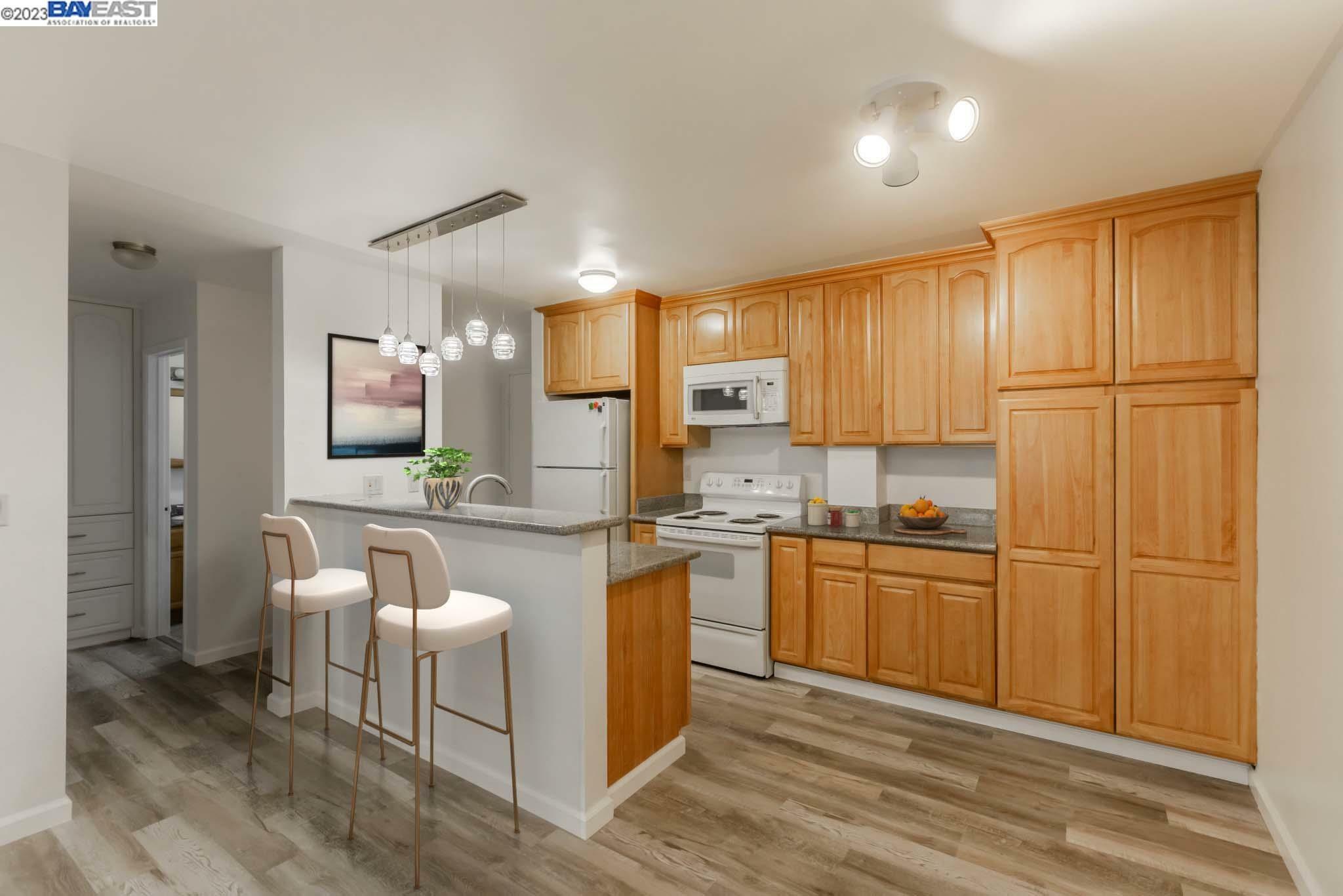 Property Photo: 651 Oakland Ave 2D CA 94611