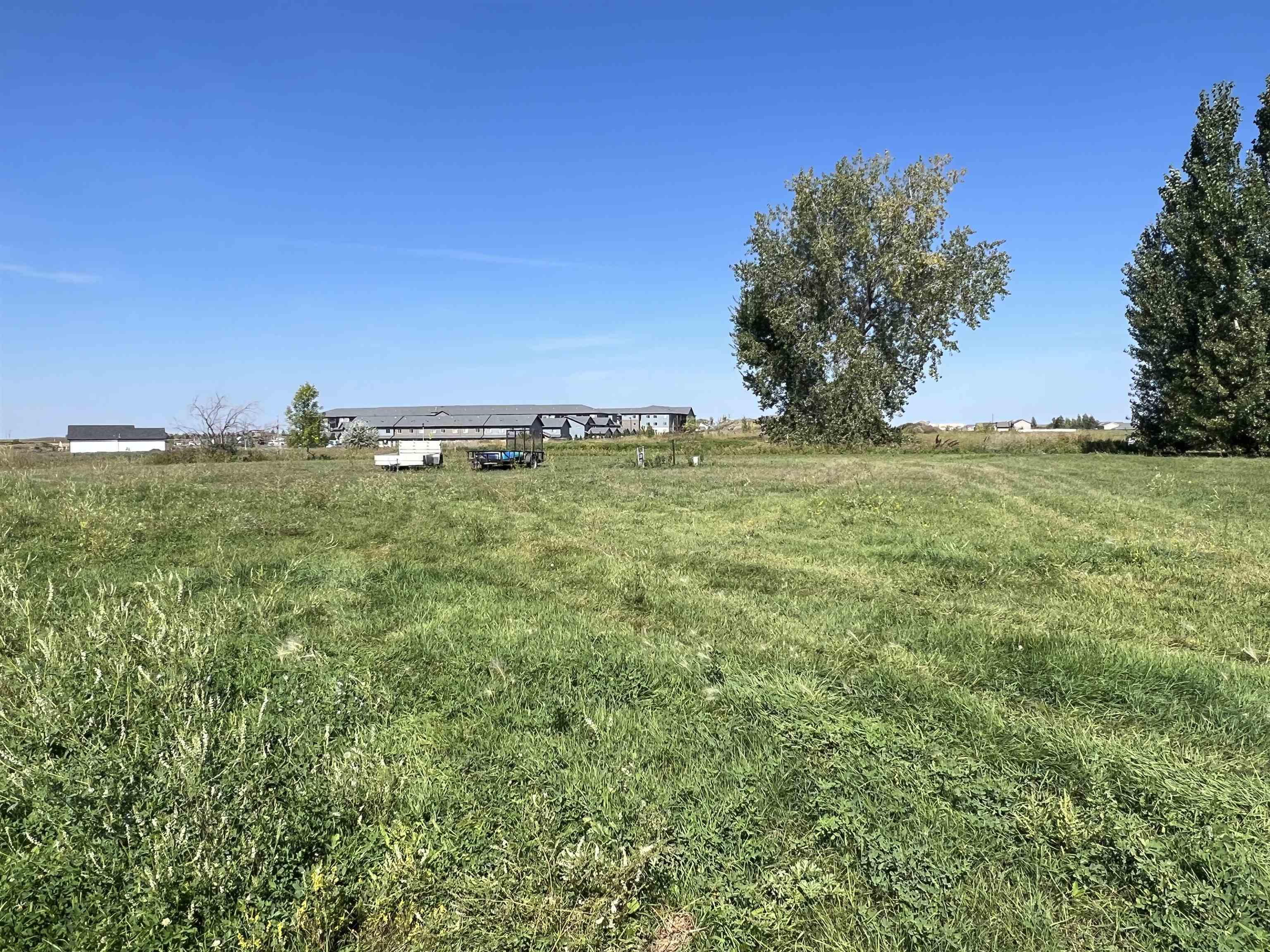 Property Photo:  917 - 919 27th Ave NW  ND 58703 