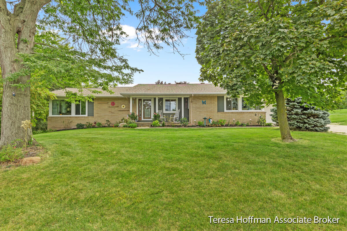 Property Photo:  1791 Horizon Drive  MI 48846 