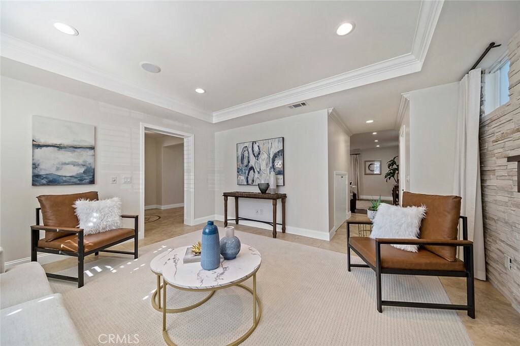 Property Photo: 2230 Molino Avenue CA 90755