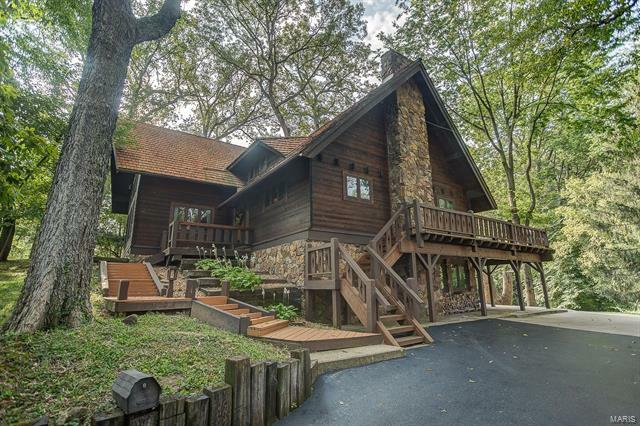 Property Photo: 46 Country Club Place IL 62223