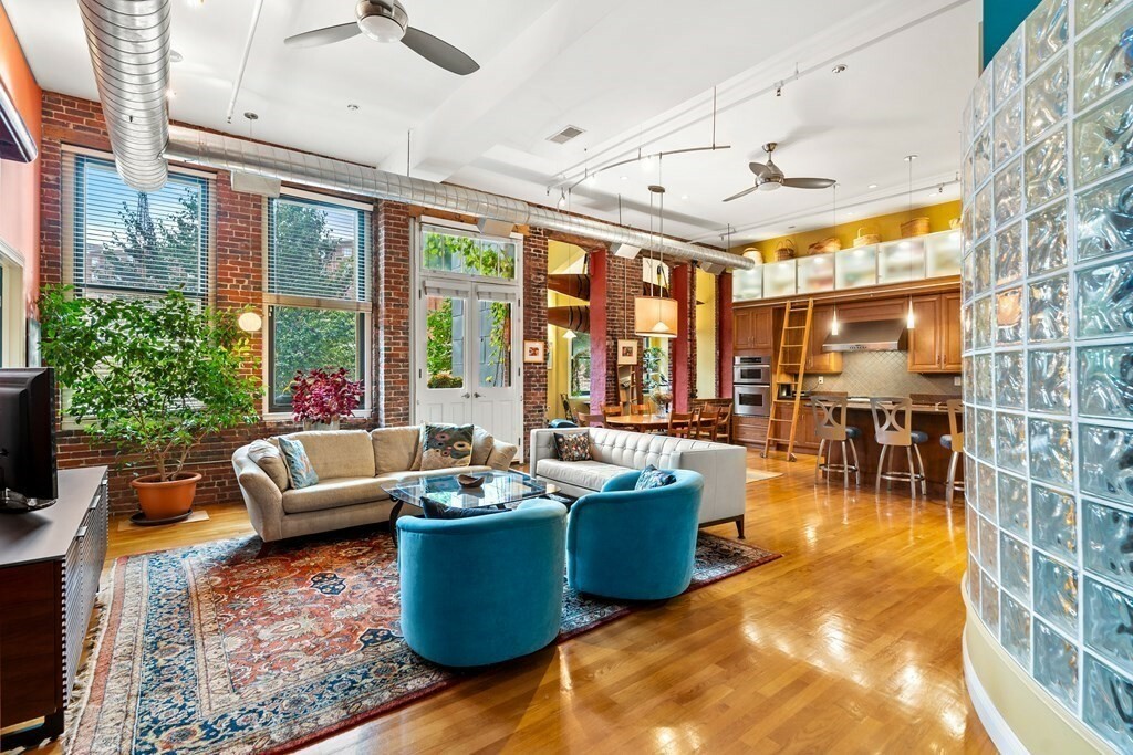Property Photo: 58 Prescott St 1 MA 01852