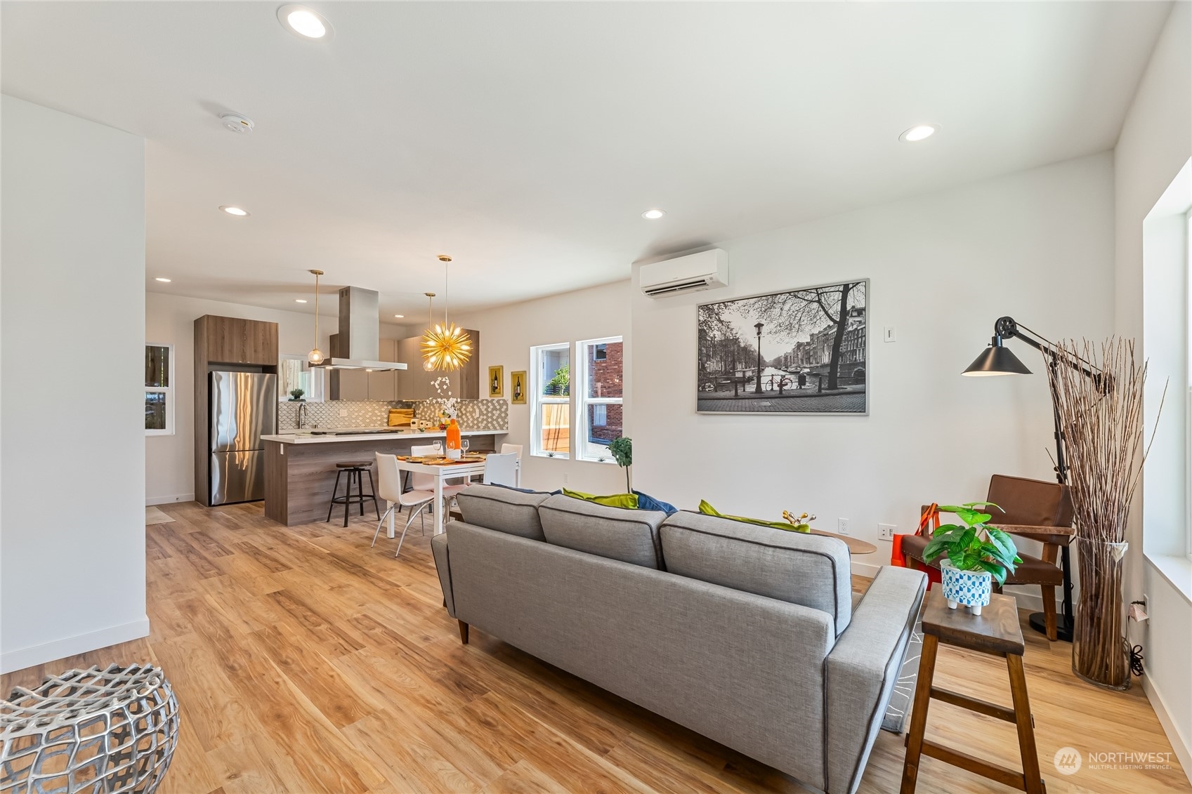 Property Photo: 4318 SW Genesee Street WA 98116