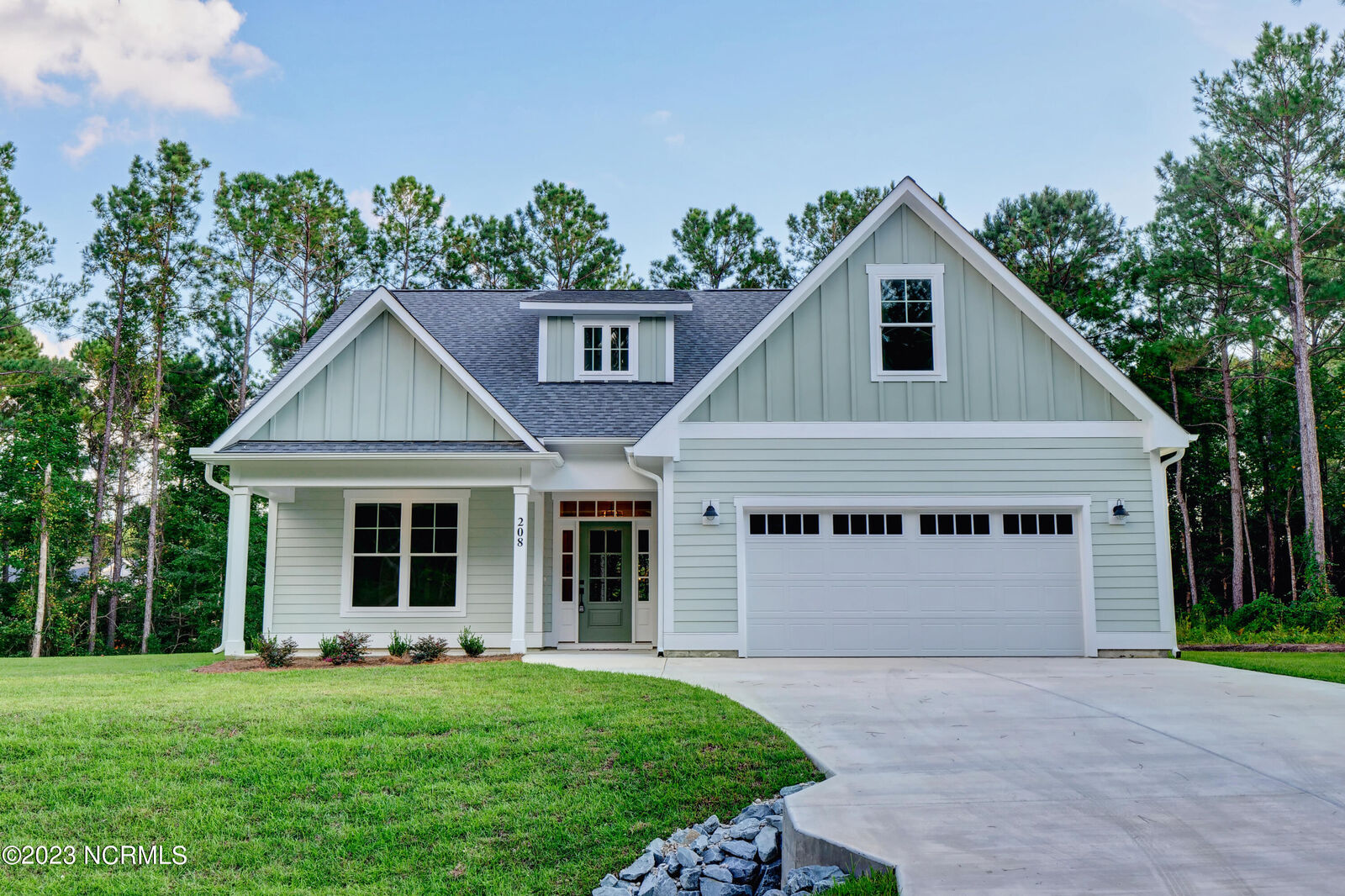 Property Photo:  208 Alderman Landing Road  NC 28445 