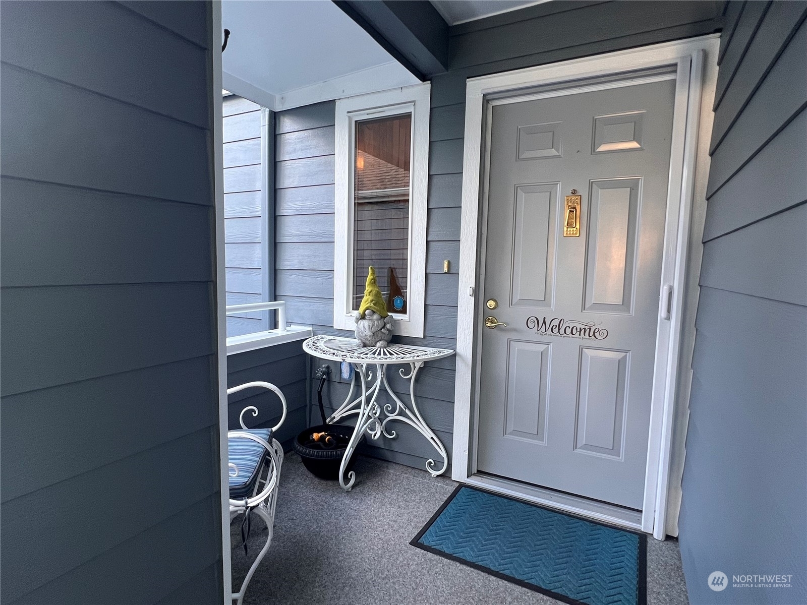 Property Photo: 4101 220th Place SE 2053 WA 98029