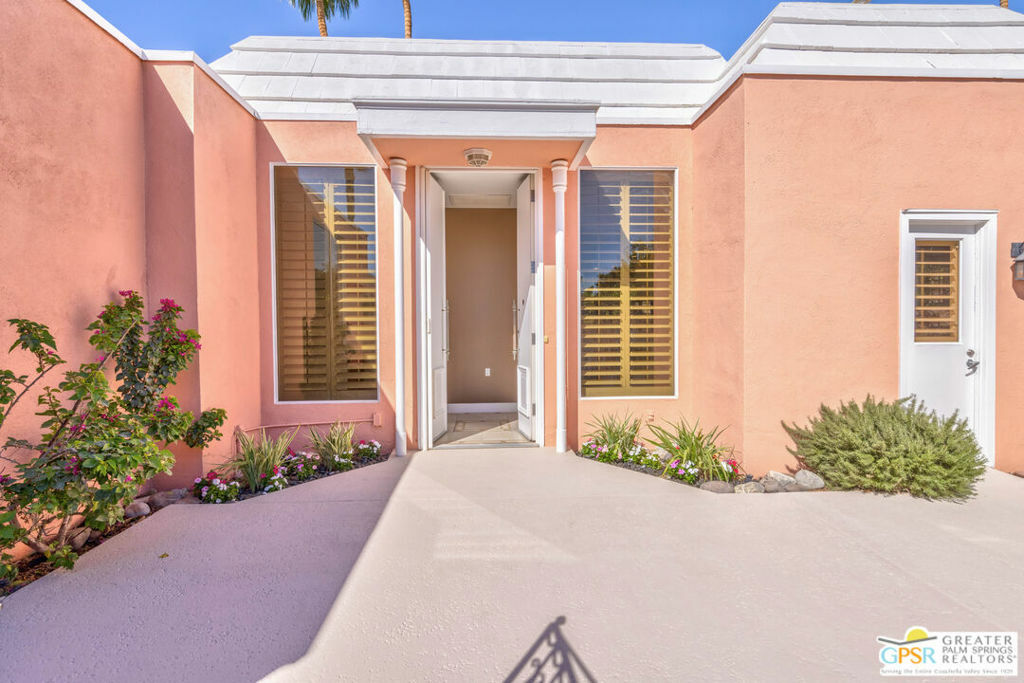 Property Photo: 47041 Arcadia Lane CA 92260