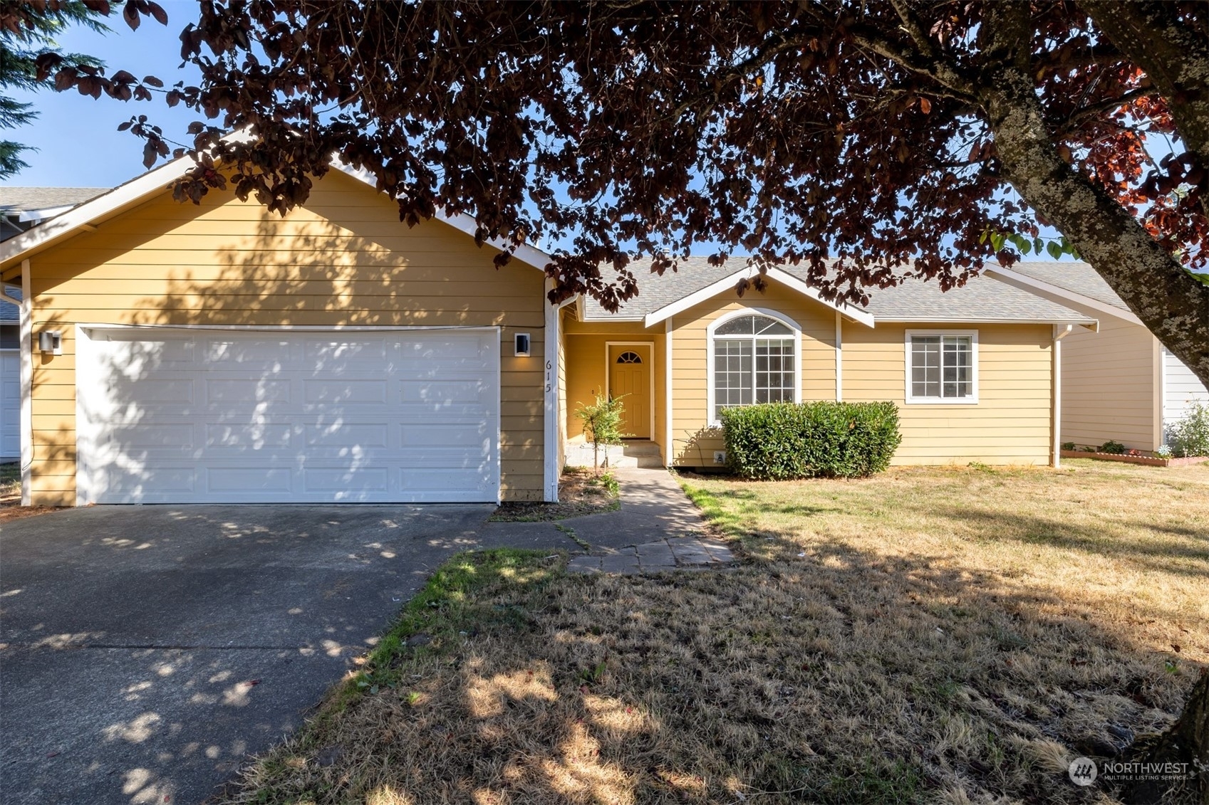 Property Photo: 615 W Rachael Place WA 98032