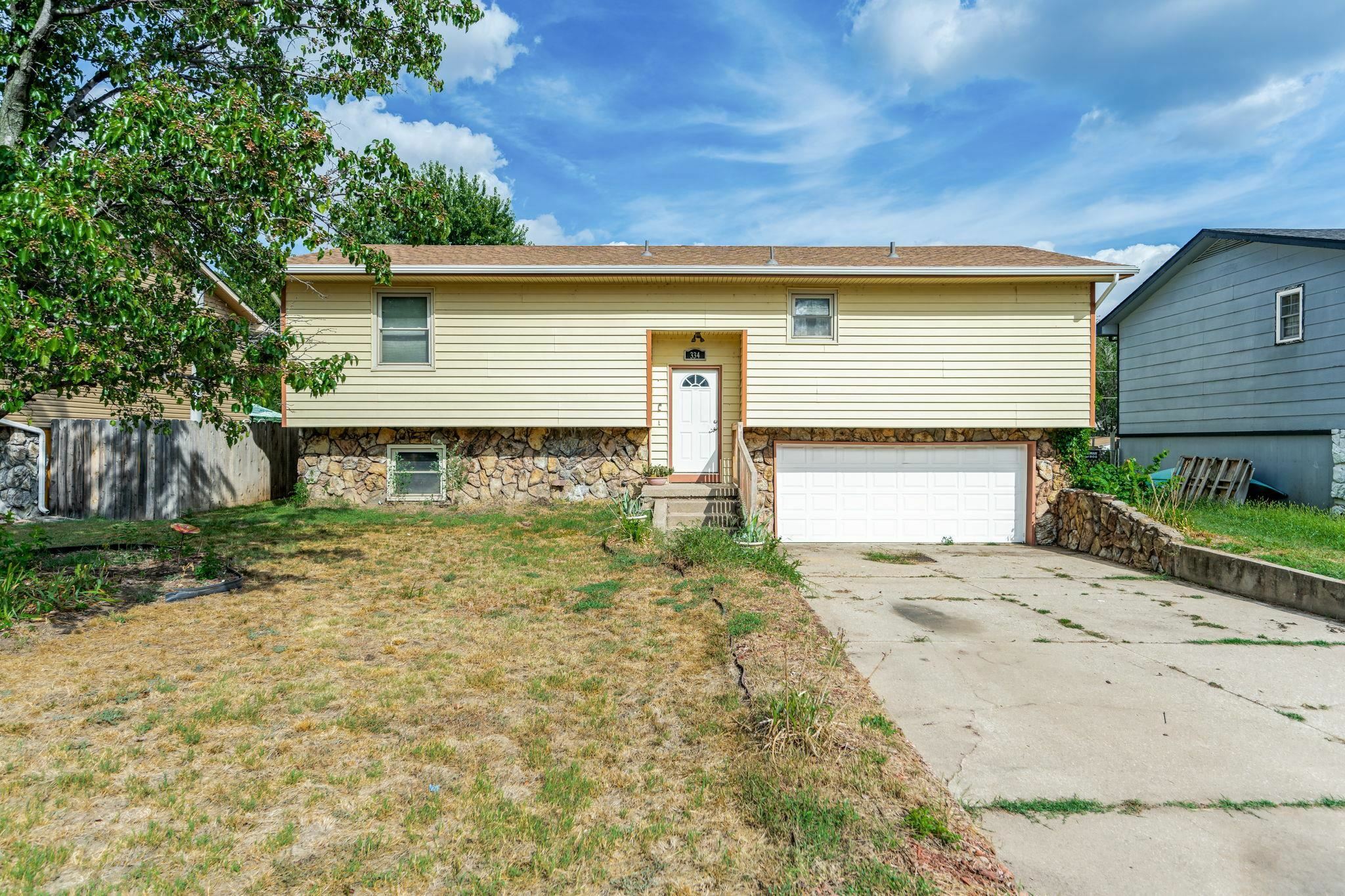 Property Photo:  334 N Jane St  KS 67060 