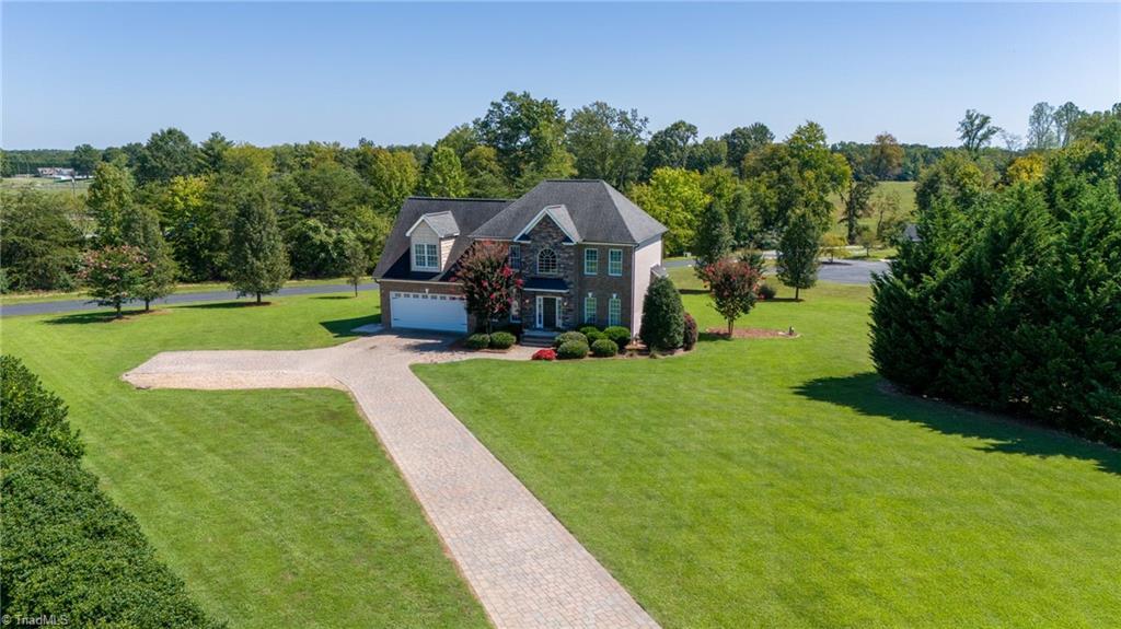 Property Photo: 1330 Forsyth Road NC 27284