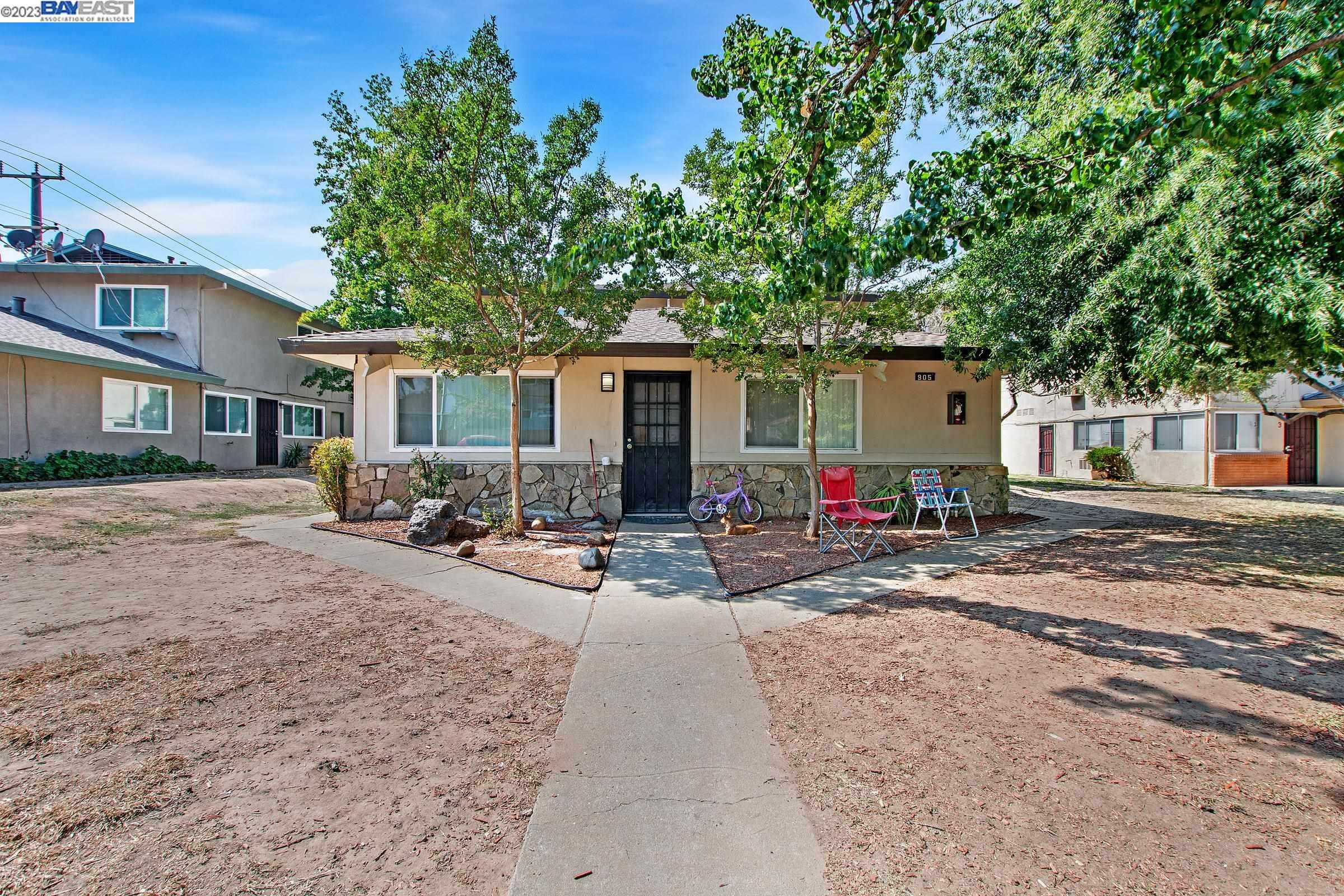 Property Photo:  905 Carro Dr  CA 95825 