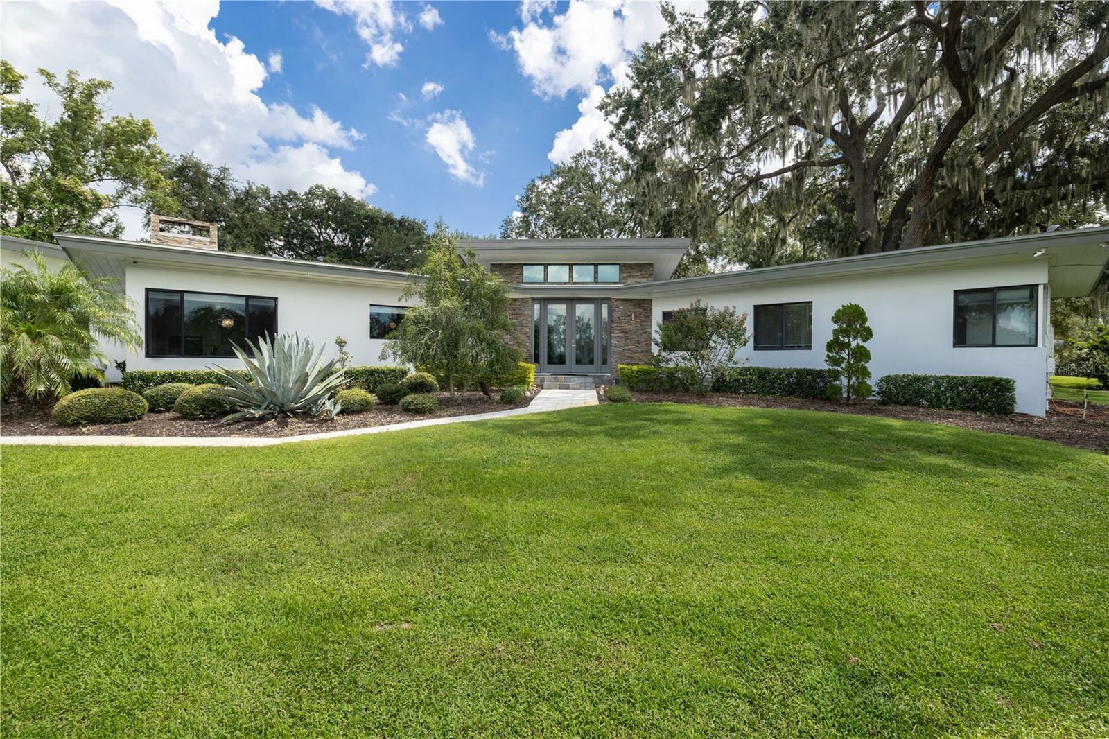 Property Photo:  12550 Lakeshore Drive  FL 34711 